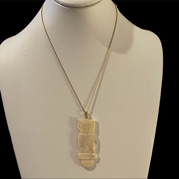 Vintage carved ox bone owl pendant gold tone chain - Picture 4 of 5